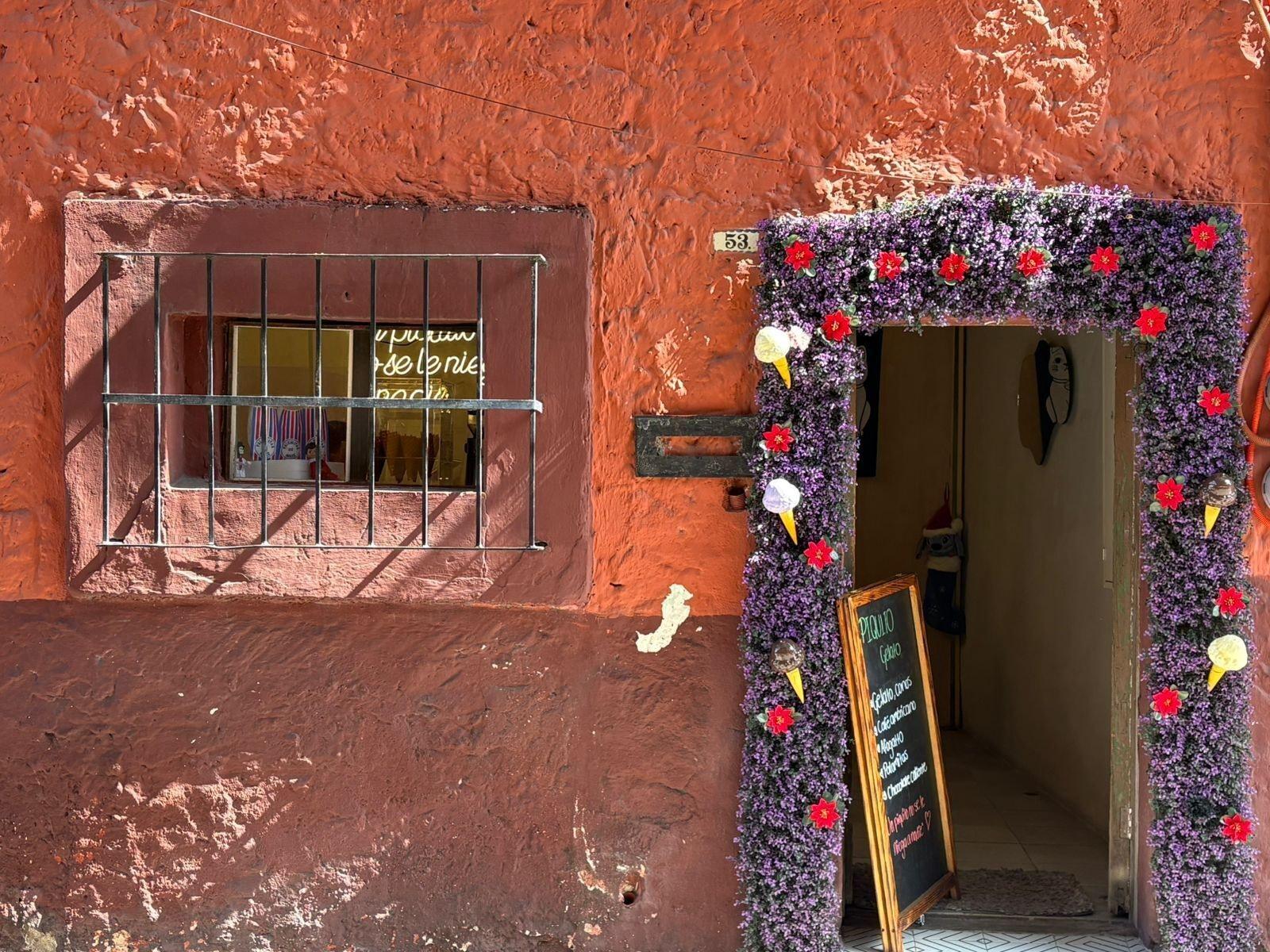Varios NIDO Hotel