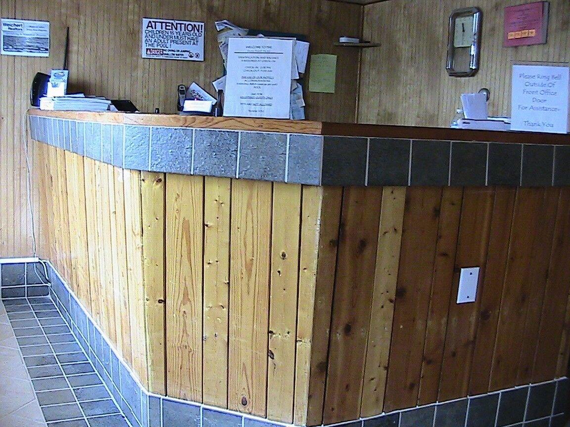 Vista Lobby Shore Point Motel