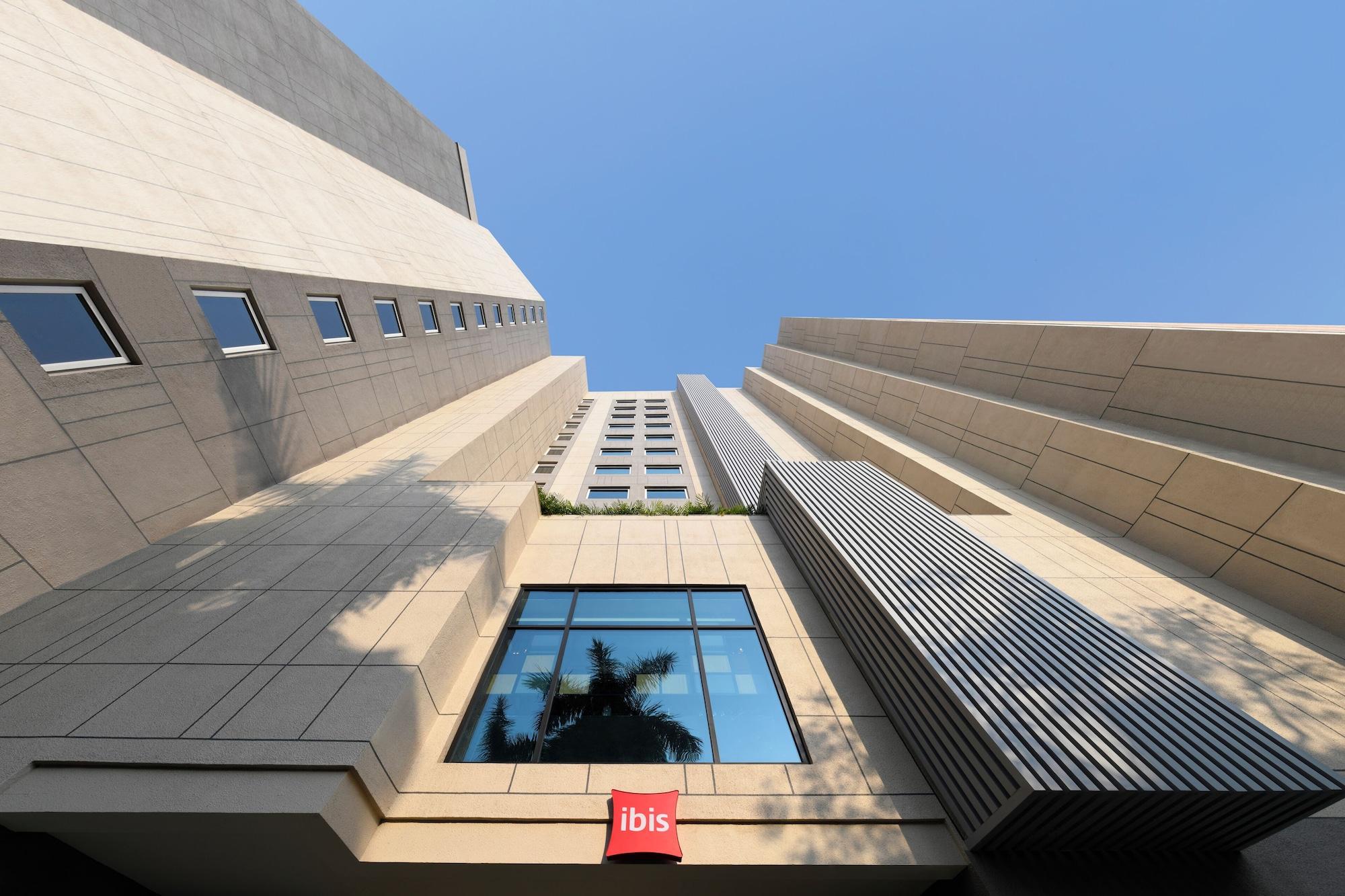 Vista Exterior Ibis Mumbai Bkc