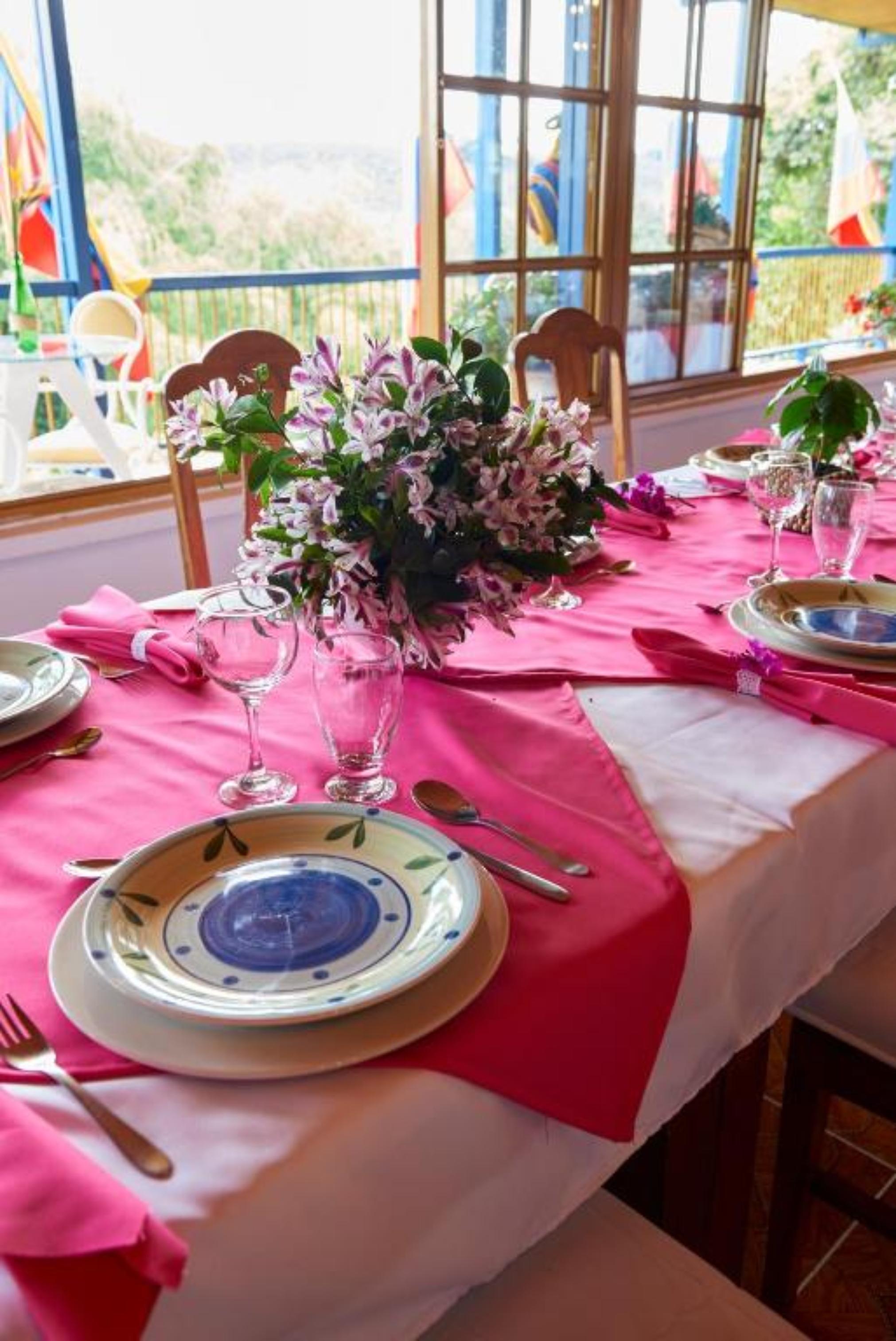 Restaurant FINCA HOTEL LOS GIRASOLES