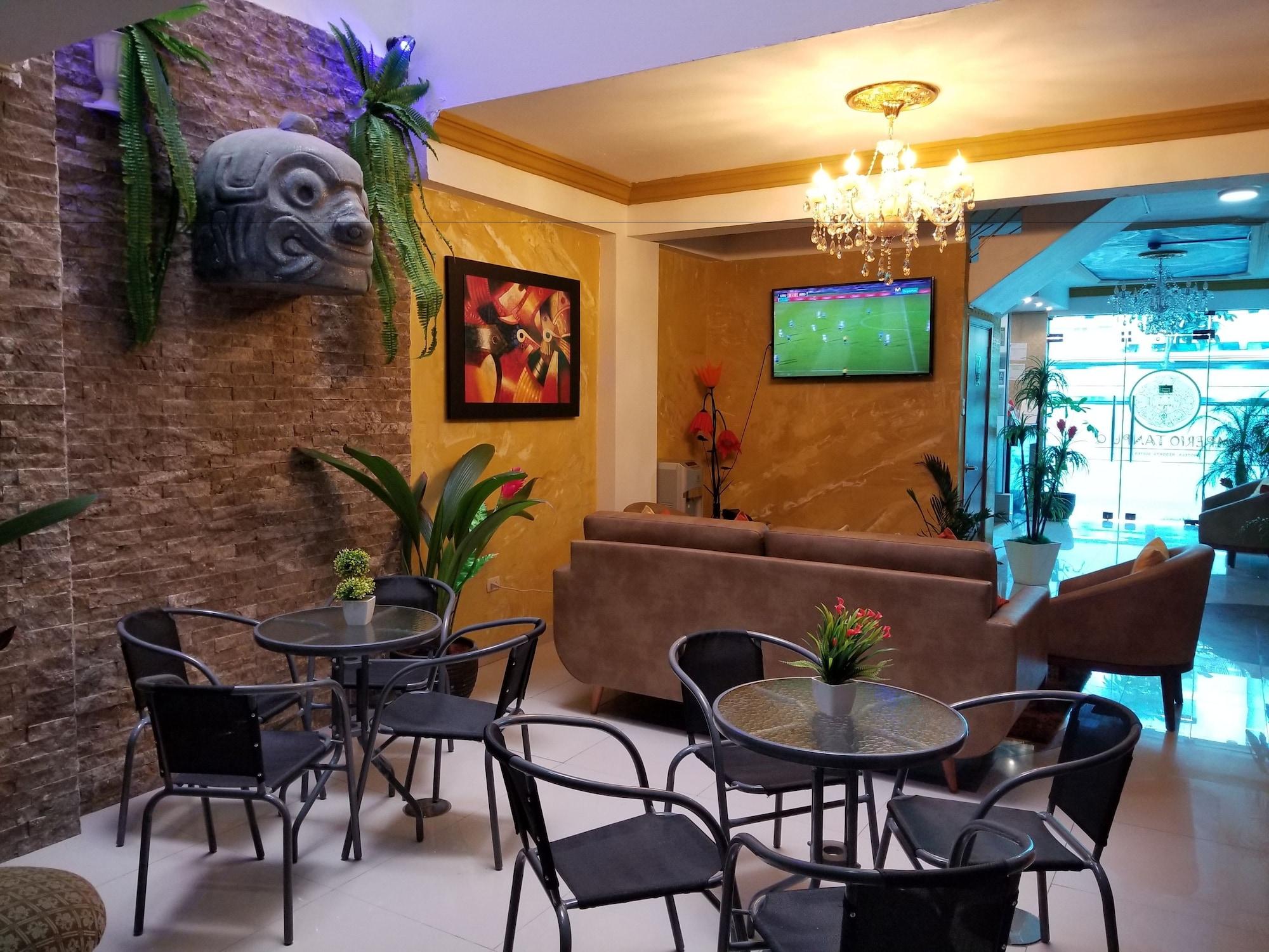Bar/Salón Hotel Tanpu Q.