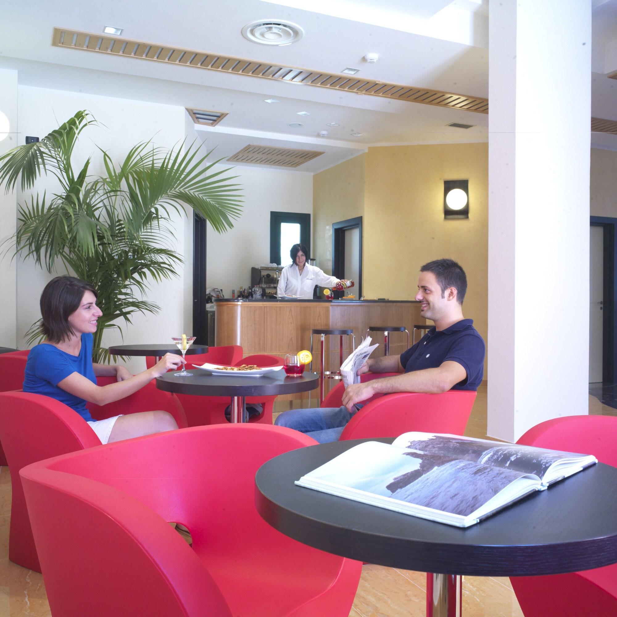 Vista Lobby Cerri Hotel