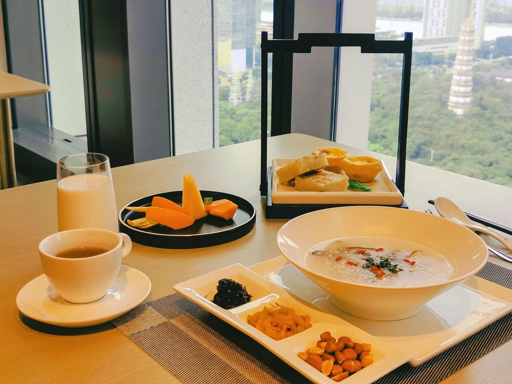 Restaurant LN Dongfang Hotel Pazhou
