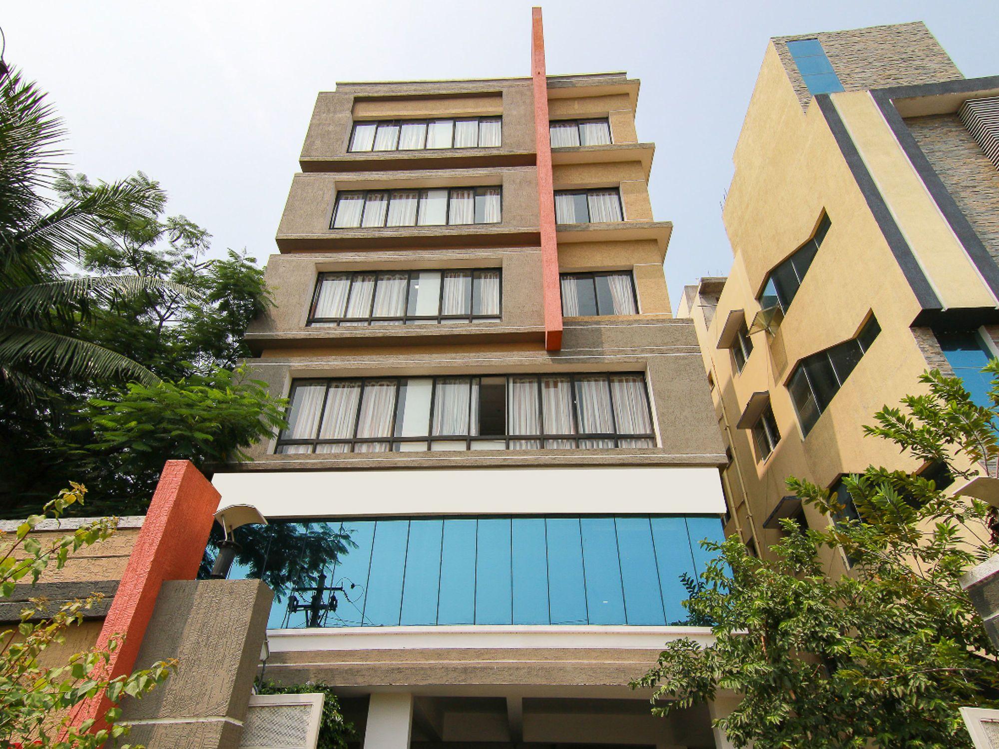 Vista Exterior OYO 9647 Hotel MVV Bhavan