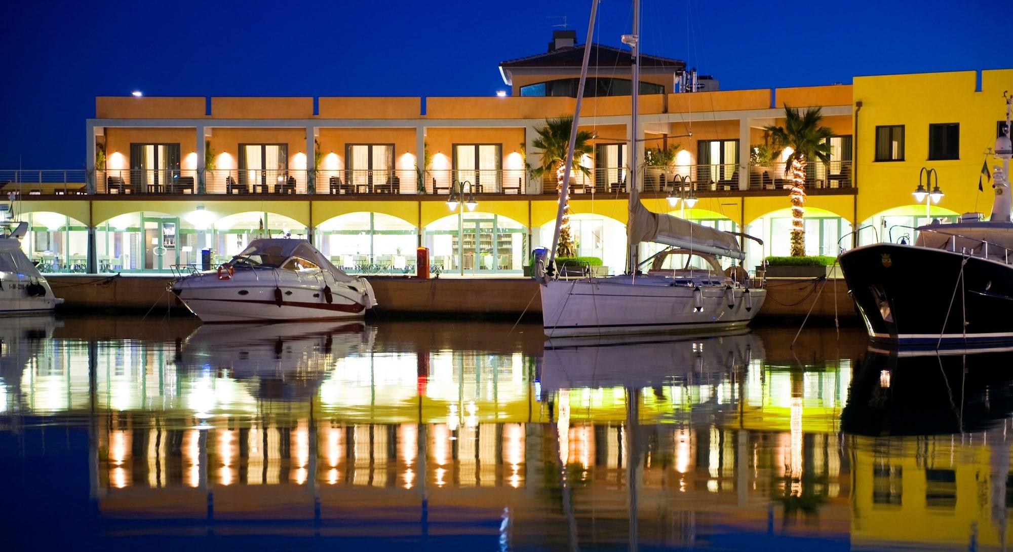 Vista Exterior MarinaPlace Resort & Spa