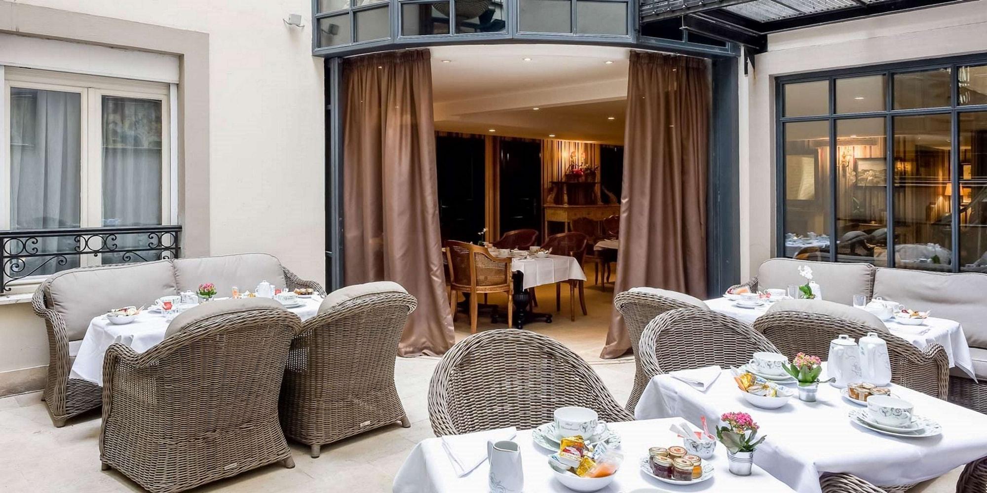 Set de Habitación Hôtel Chateaubriand Champs Elysées