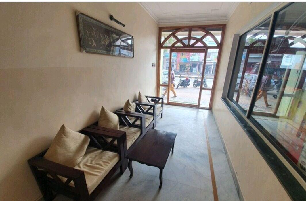 Vista Lobby Hotel Rathore Lodge & Restaurant