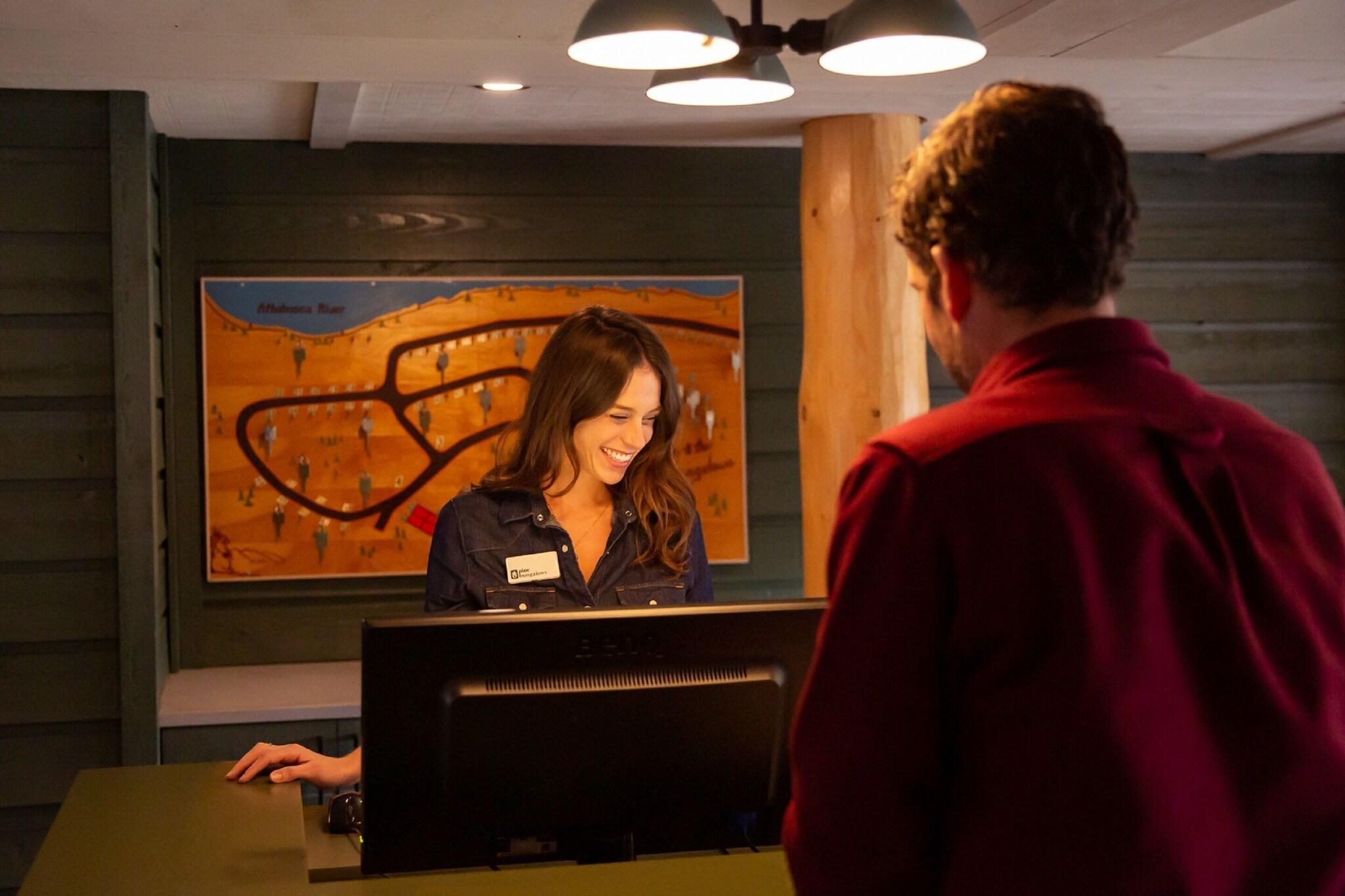 Vista Lobby Pine Bungalows