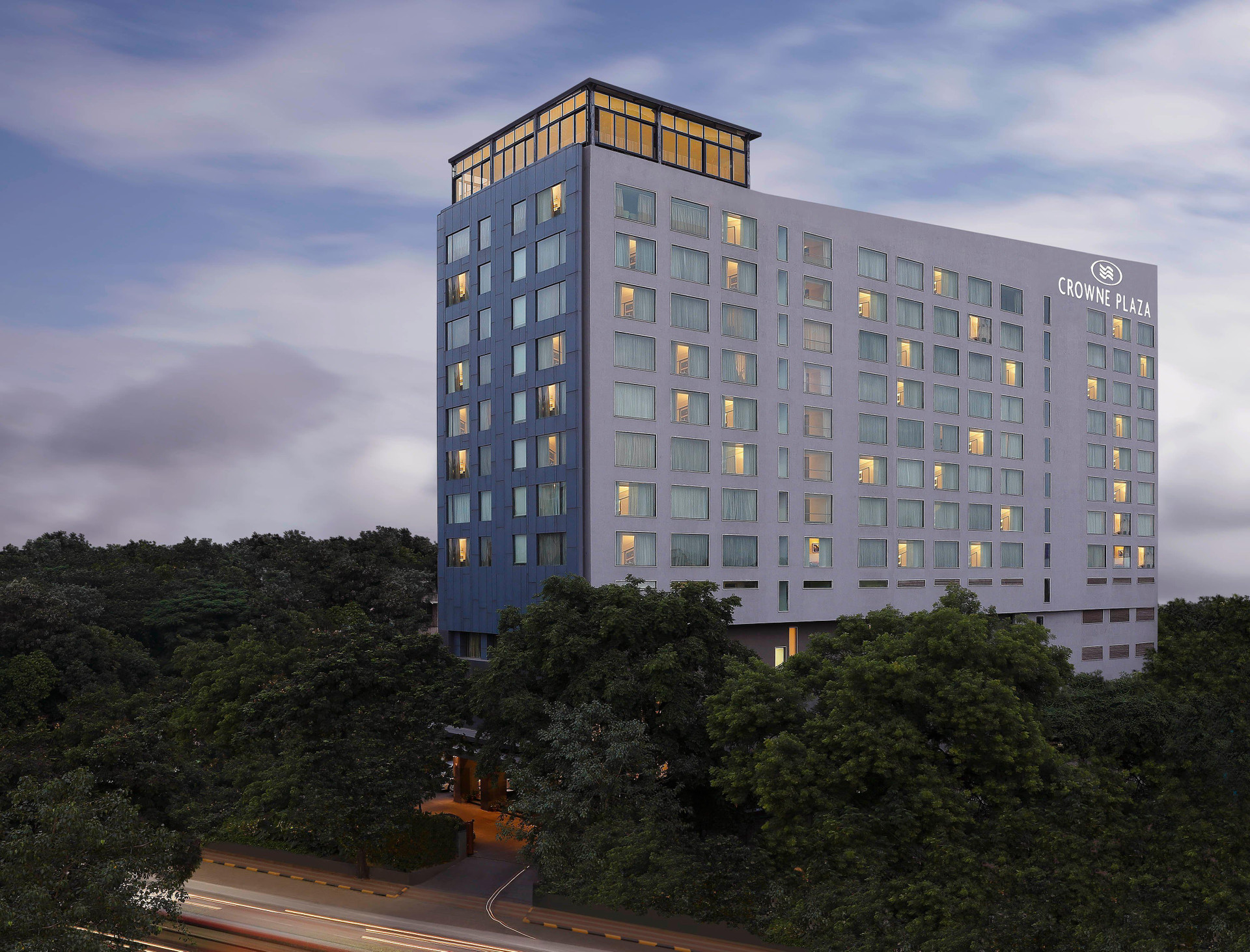 Vista Exterior Crowne Plaza Pune City Centre by IHG