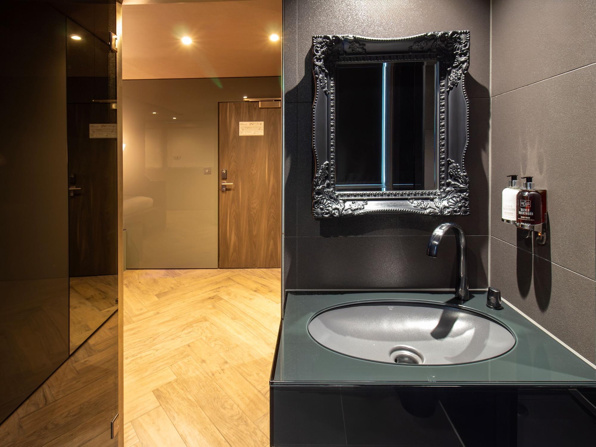 Equipamiento de Habitación Bloc Hotel London Gatwick Airport