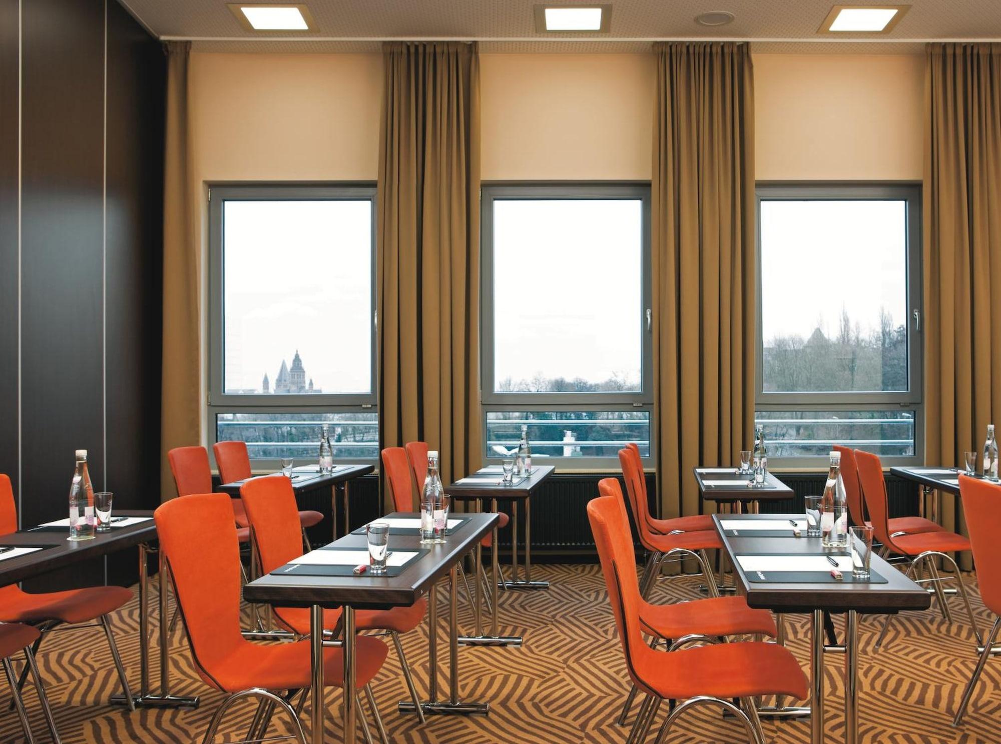 Sala de Reuniones IntercityHotel Mainz