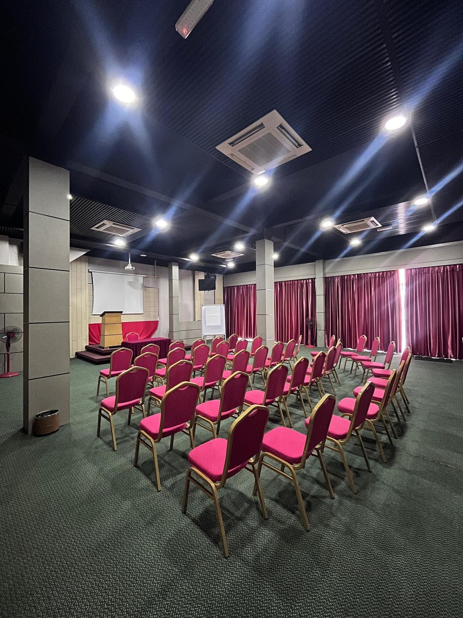 Sala de Reuniones Paragon Lutong Hotel