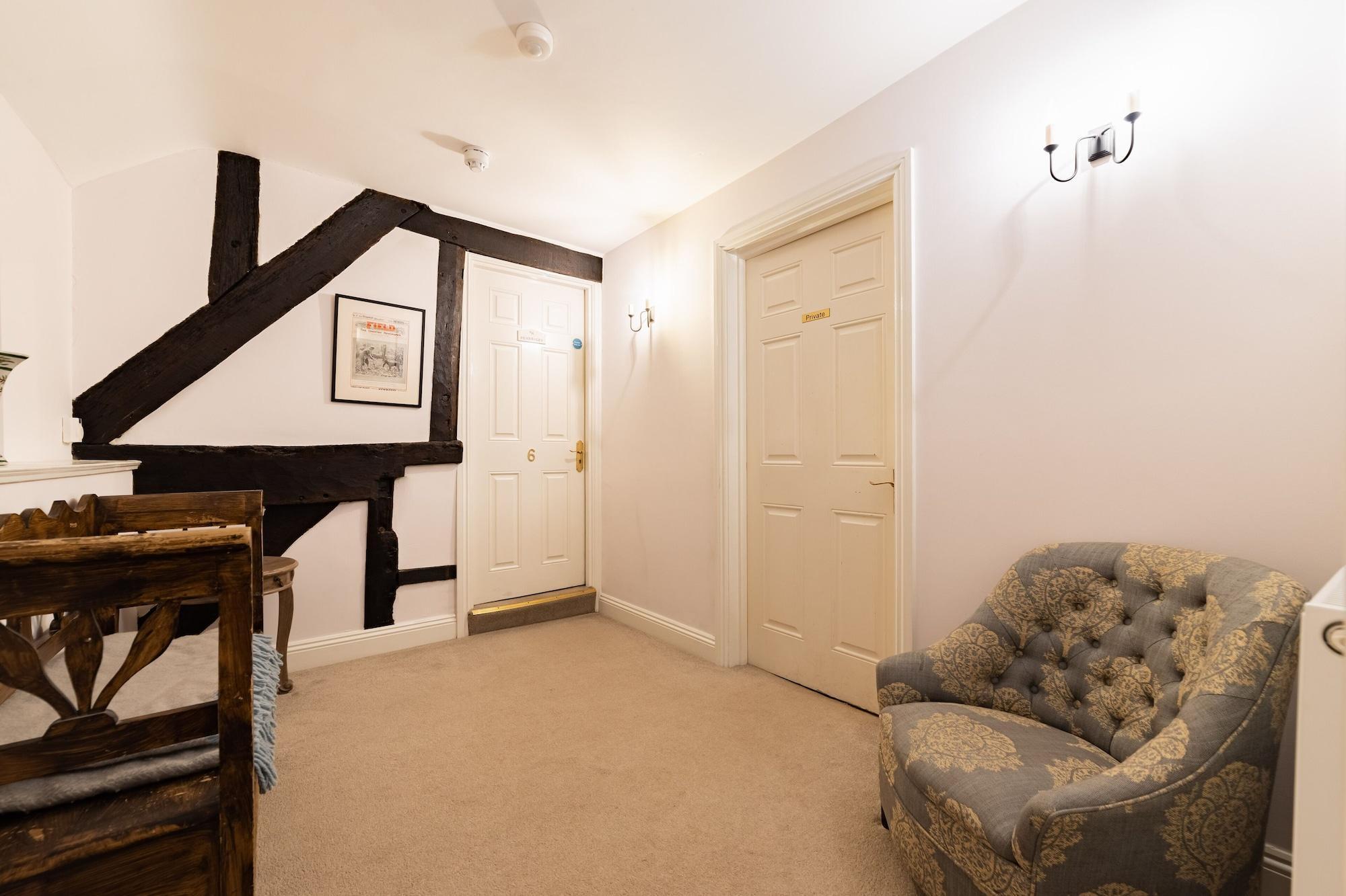 Vista Lobby George & Dragon