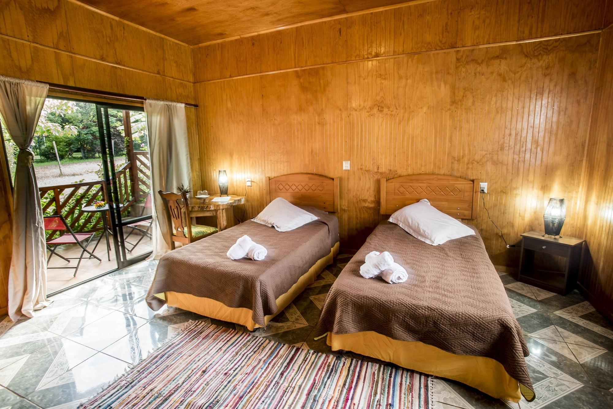 Varios Kahina Lodge