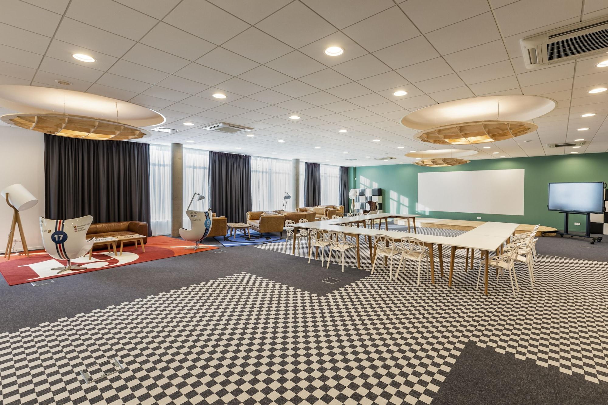 Gimnasio ibis Styles Le Mans Sud Mulsanne