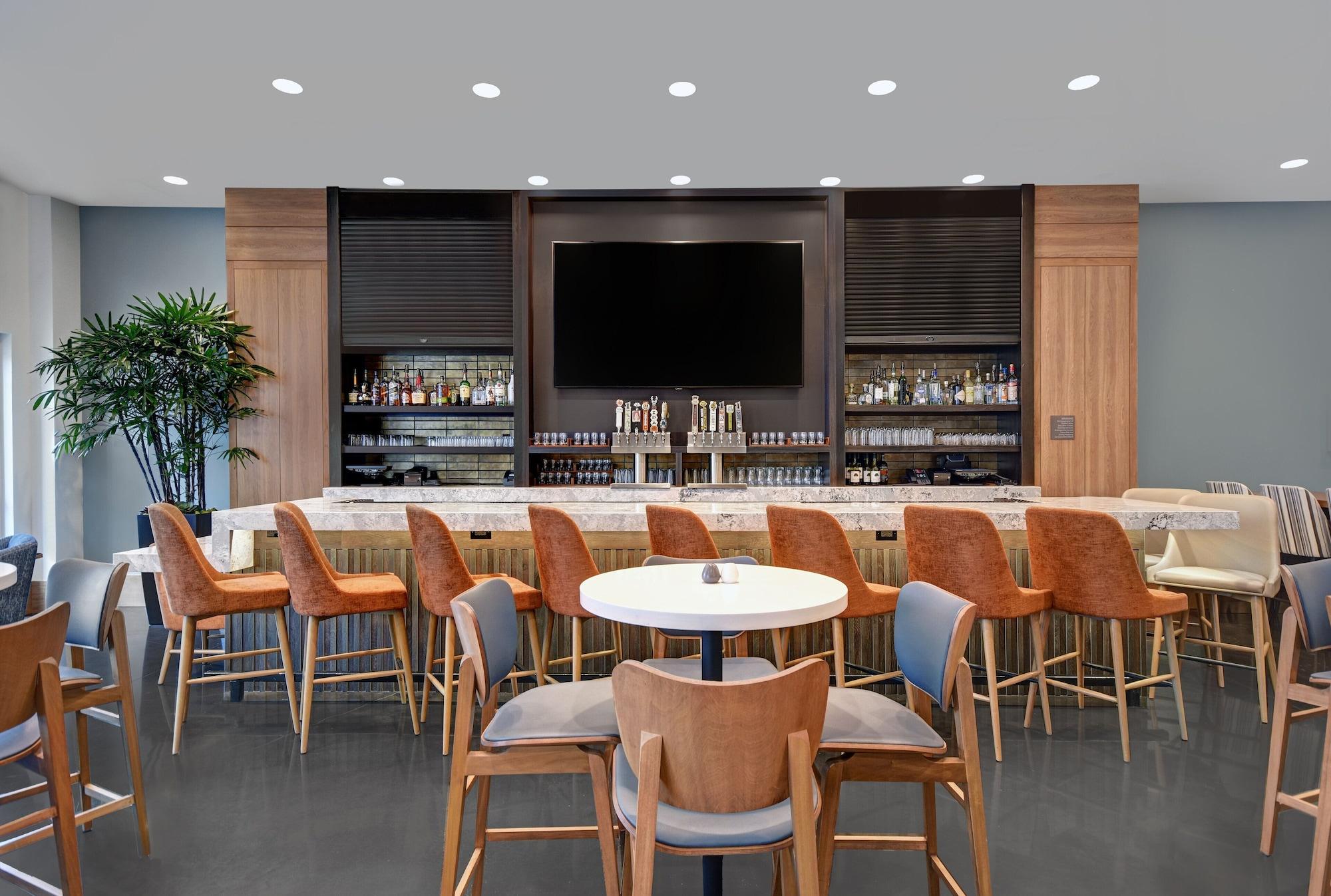 Bar/Salón Staybridge Suites Houston Galleria Area by IHG