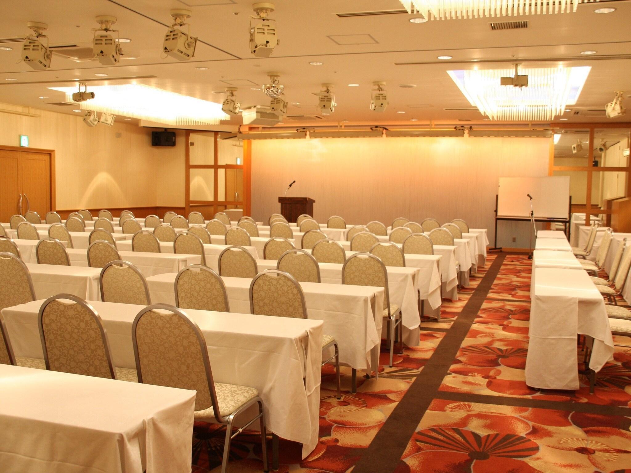 Centro de Negocios Hotel Tangram