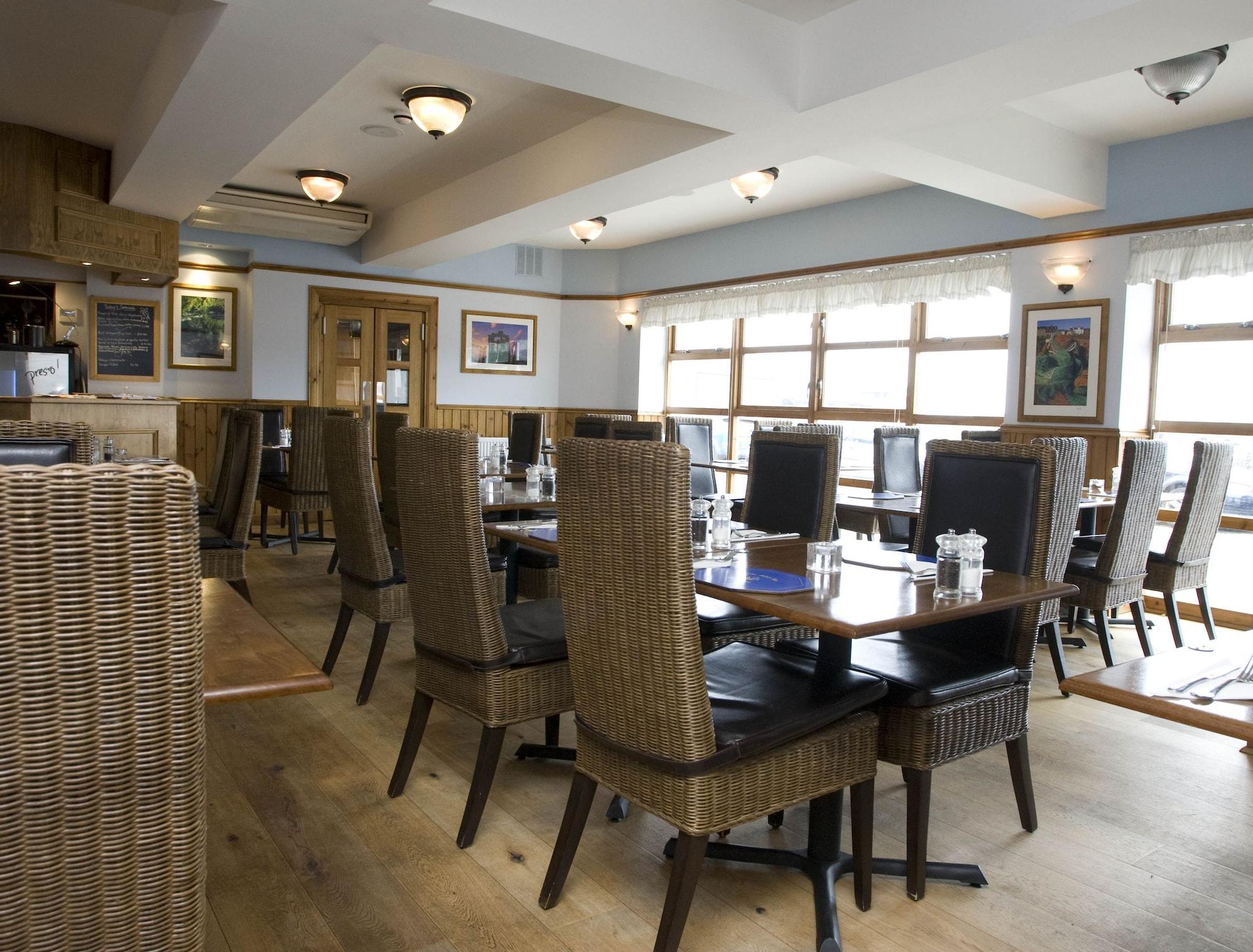 Restaurant The Ship Inn
