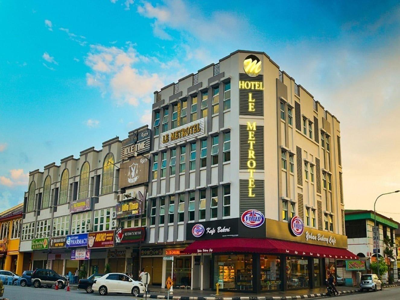 Vista Exterior Le Metrotel