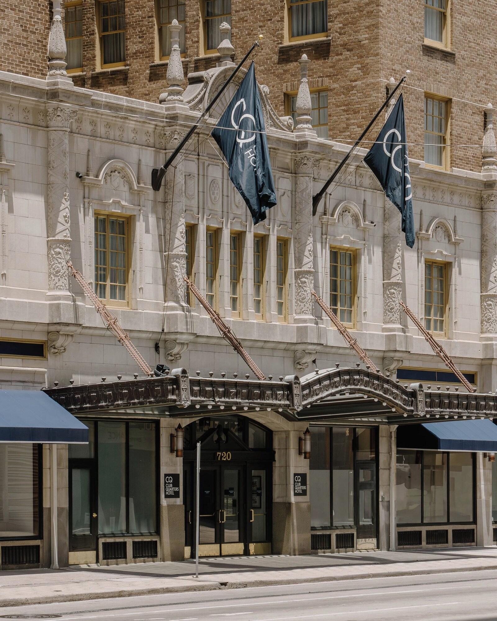 Vista Exterior Club Quarters Hotel Downtown, Houston