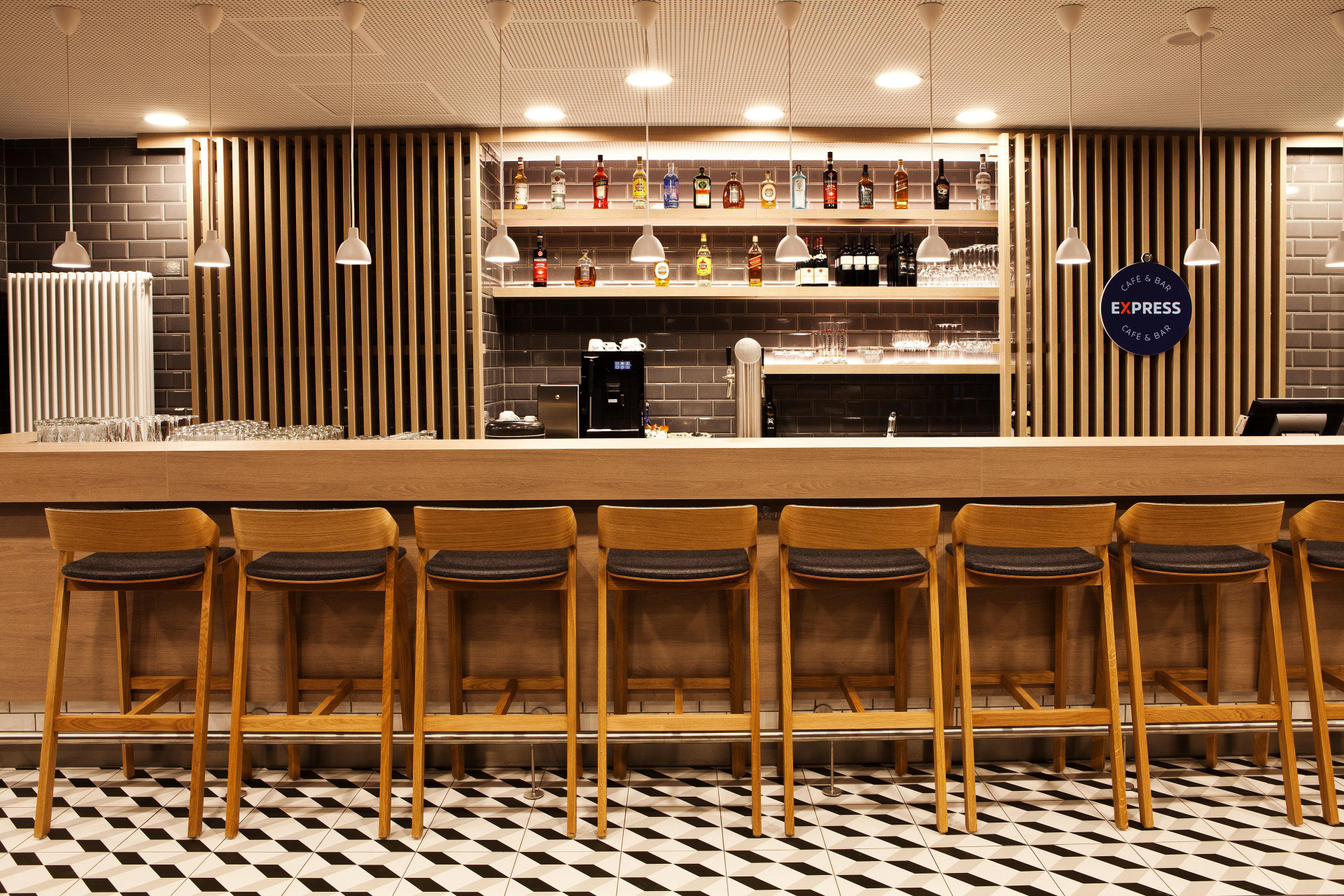 Bar/Salón Holiday Inn Express Mulheim - Ruhr by IHG