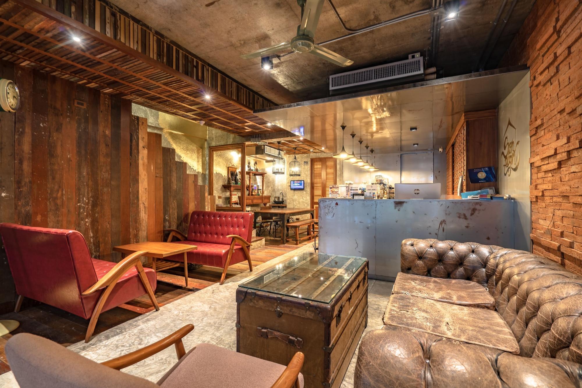 Vista Lobby Siam Plug In Hostel