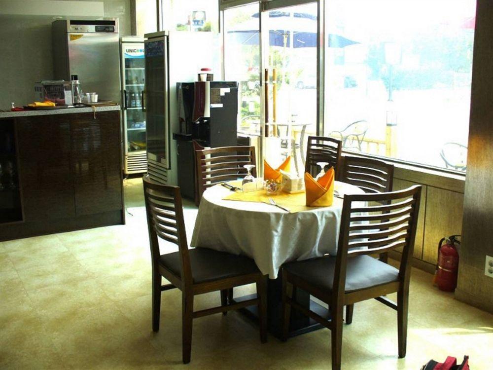 Restaurant Hotel Parkwood Incheon Airport