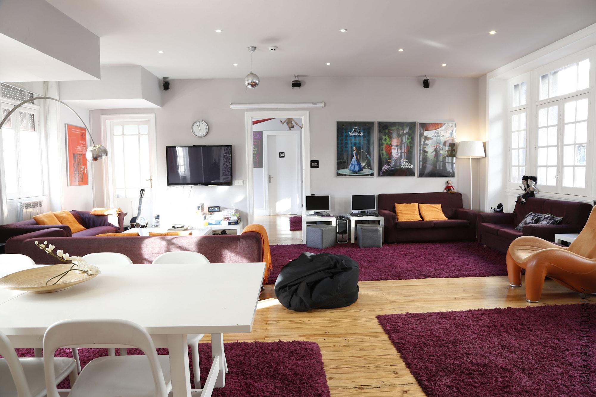 Vista Exterior Rivoli Cinema Hostel