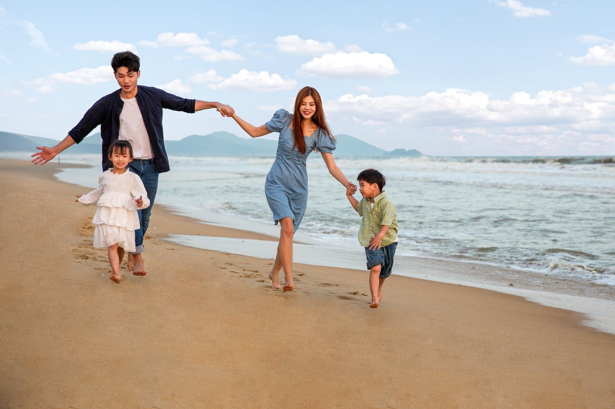 Playa Crowne Plaza Hailing Island by IHG