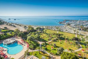 Alojamiento - St Raphael Resort