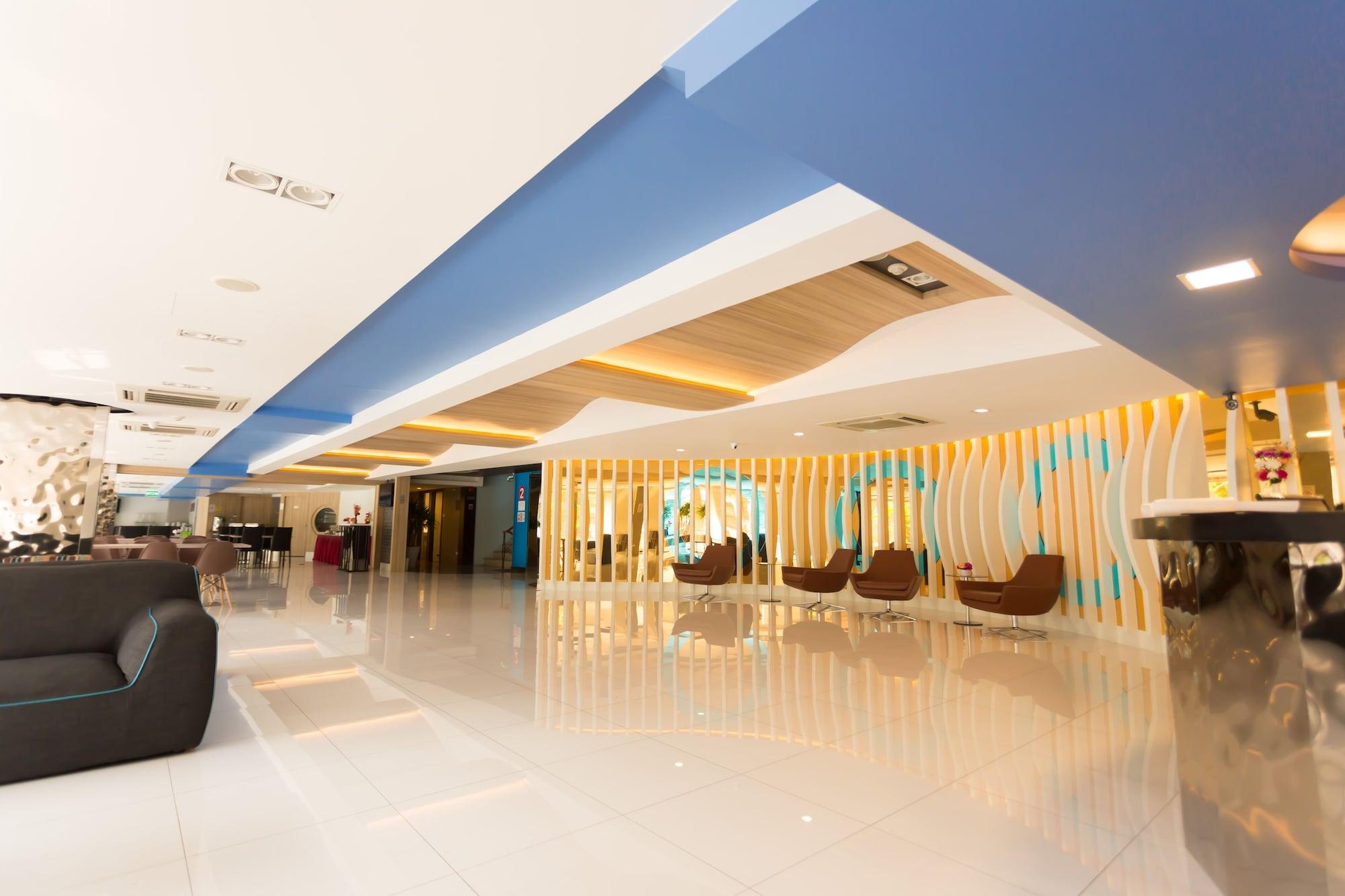 Vista Lobby Grand Tower Inn Sathorn Bangkok