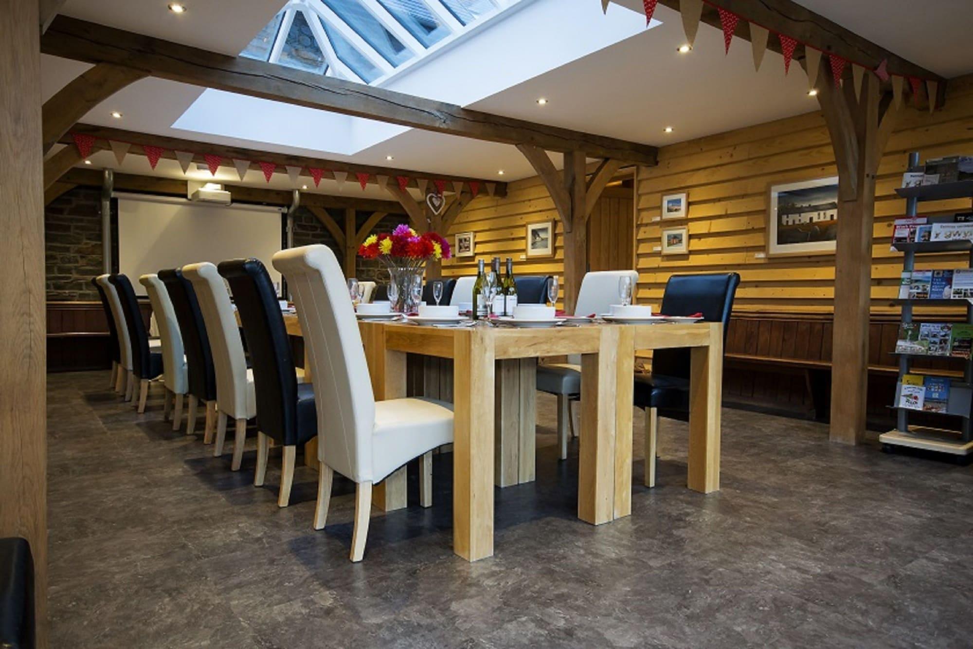 Vista Lobby Tynrhyd Retreat