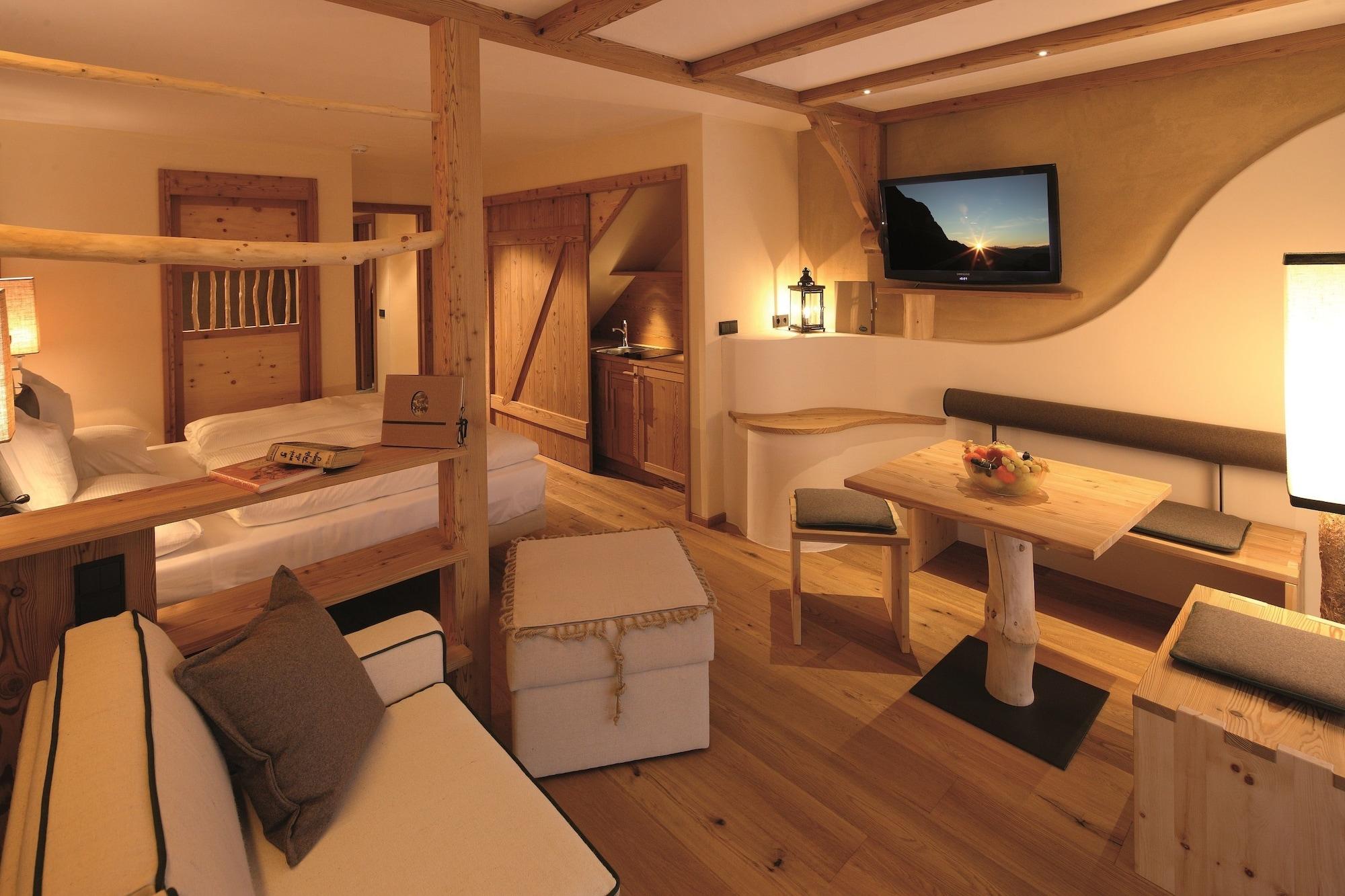 Habitación Tirler - Dolomites Living Hotel