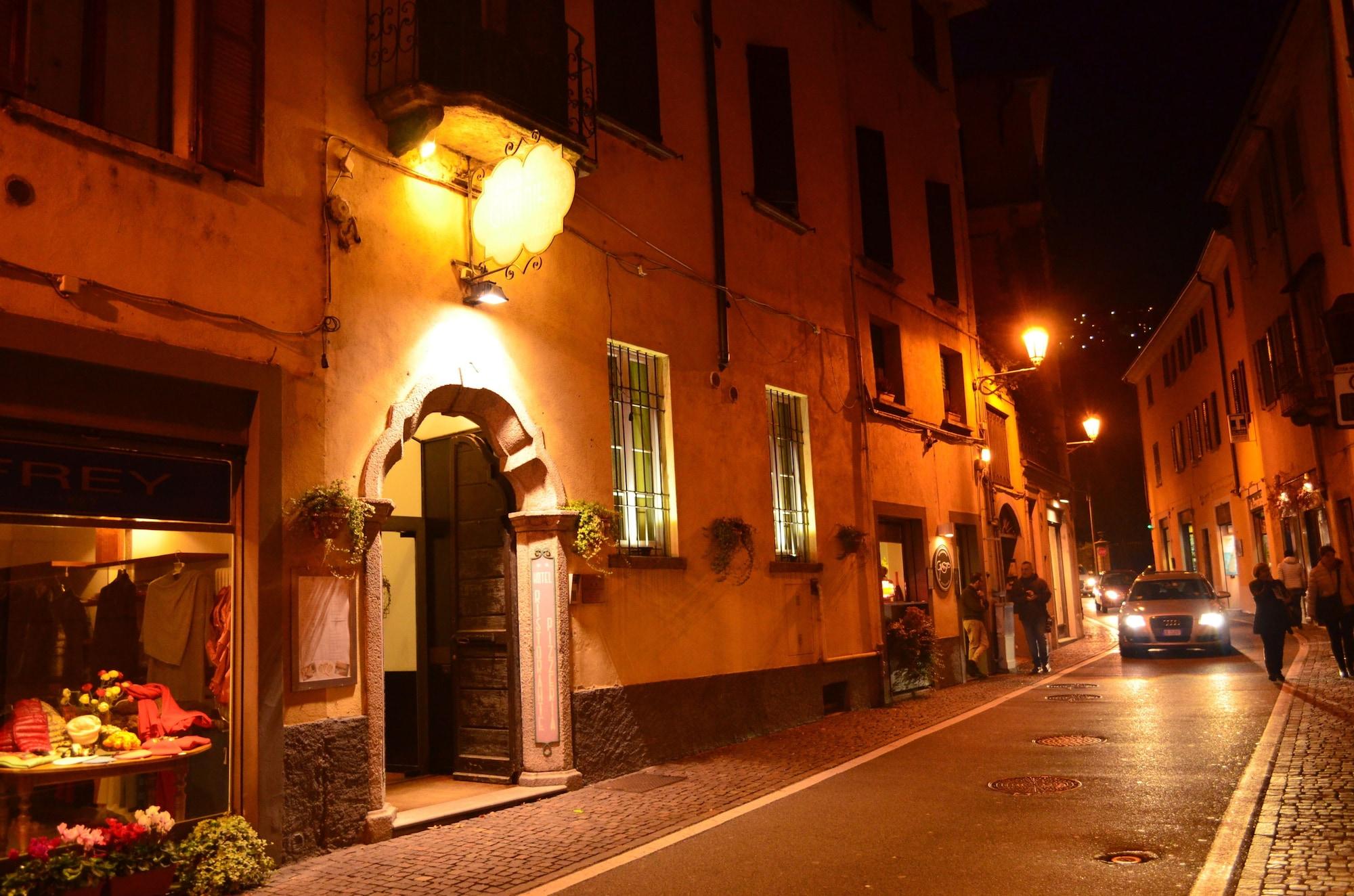 Vista Exterior Albergo Ristorante Giardino