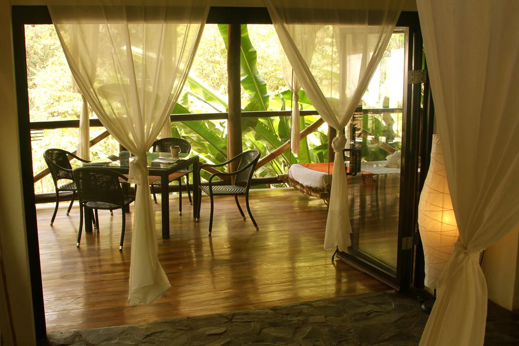 Equipamiento de Habitación Canaima Chill House