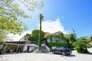 Alojamiento - Resort Hotel Moanacoast