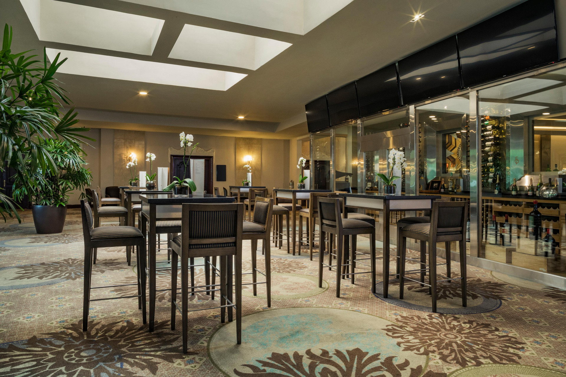 Bar/Salón El Embajador, a Royal Hideaway Hotel