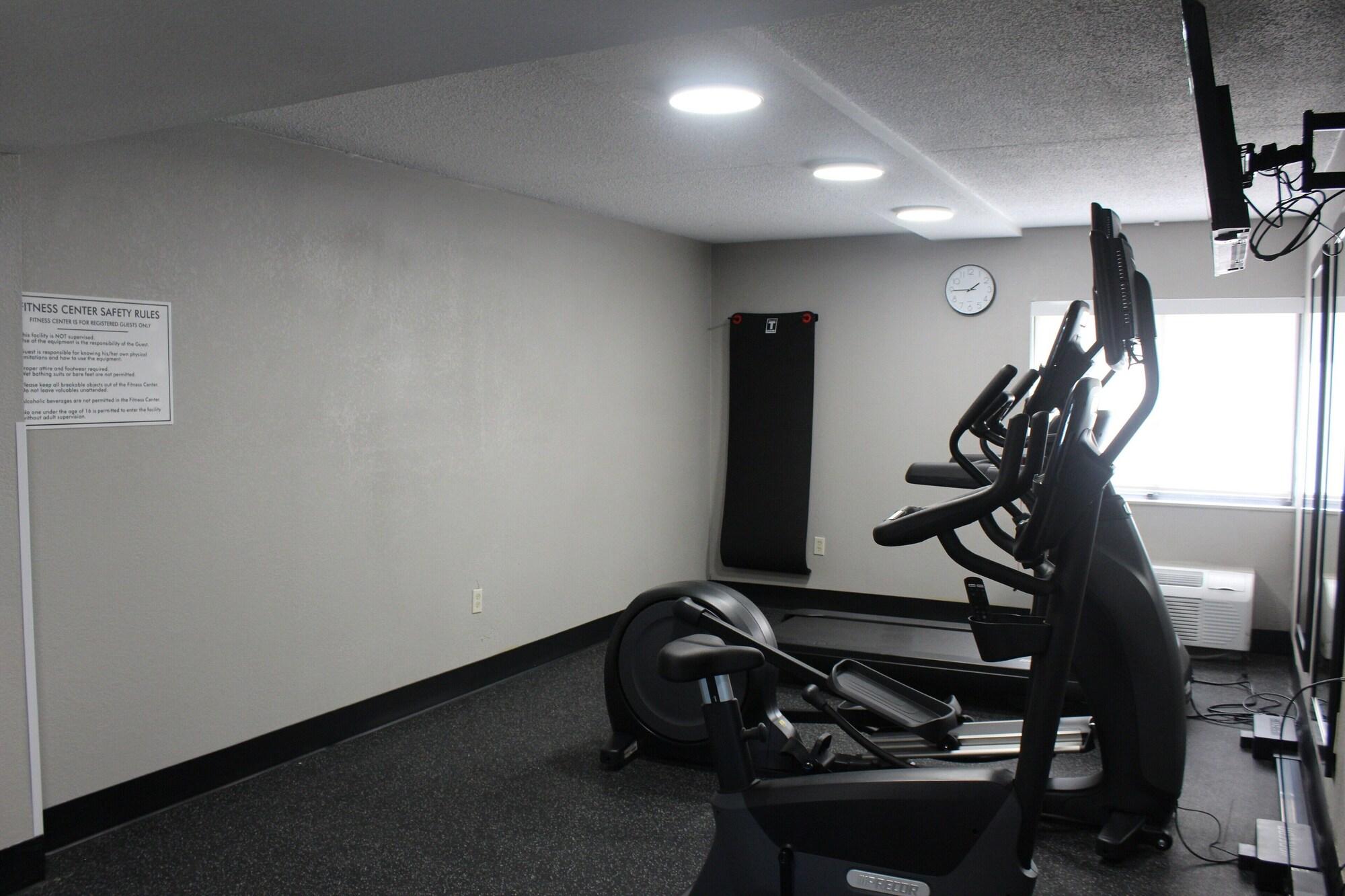 Gimnasio Country Inn & Suites By Radisson, Dunbar - Charleston