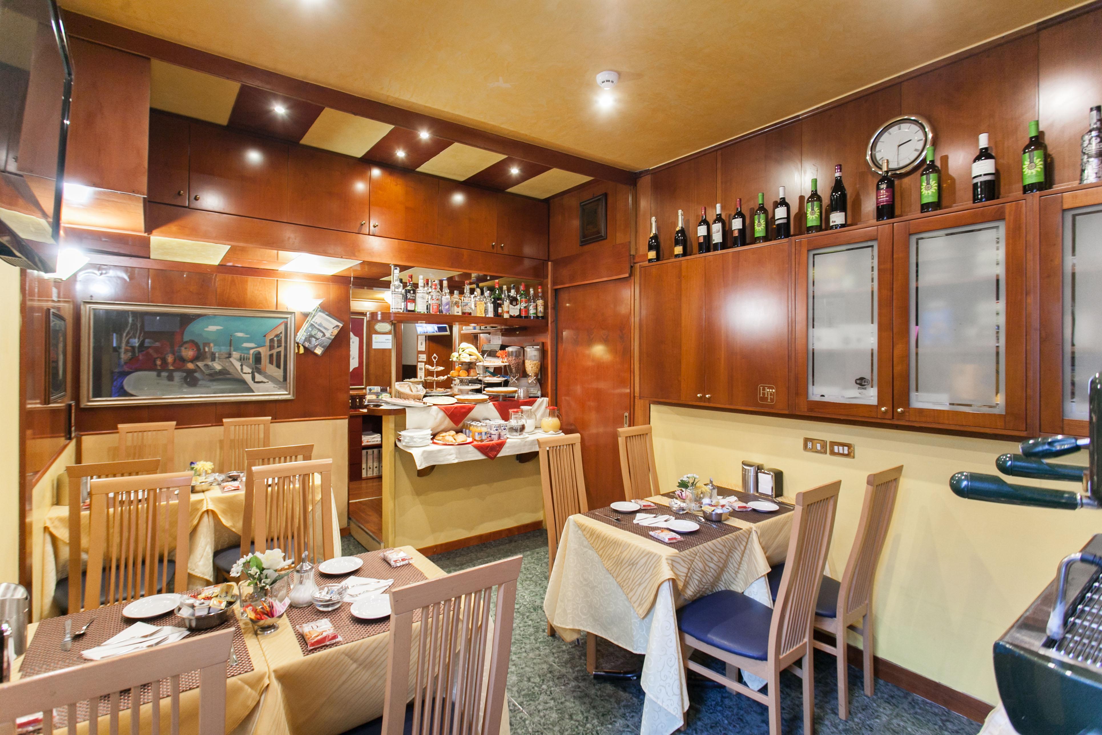 Bar/Salón Hotel Fiorella