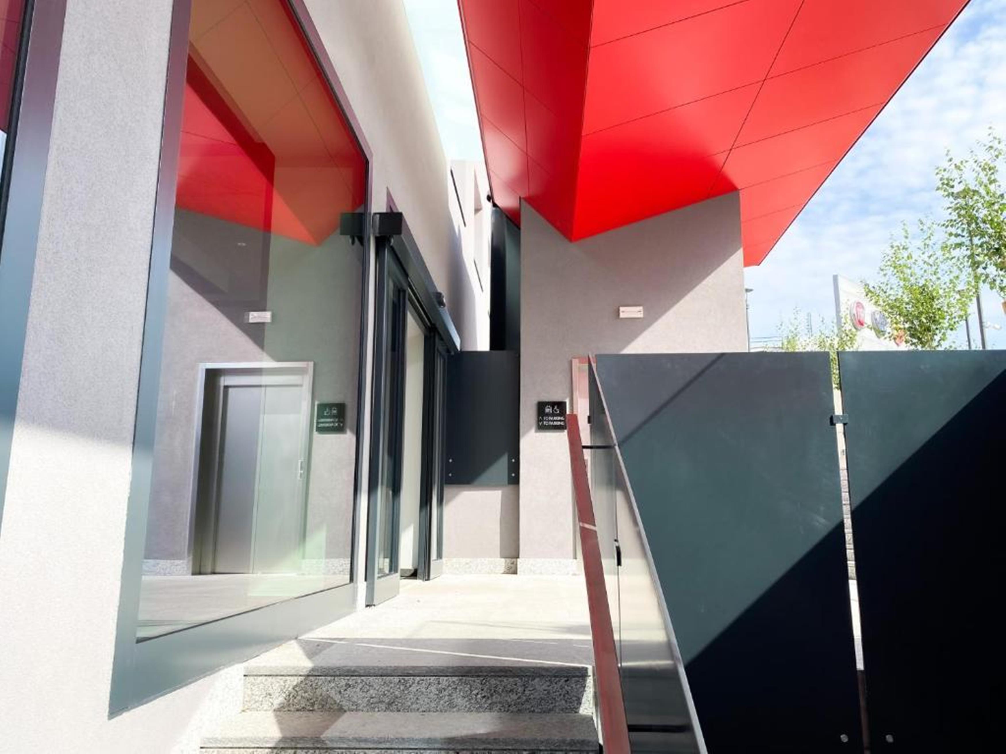 Vista Exterior Amedia Milano - Trademark Collection by Wyndham