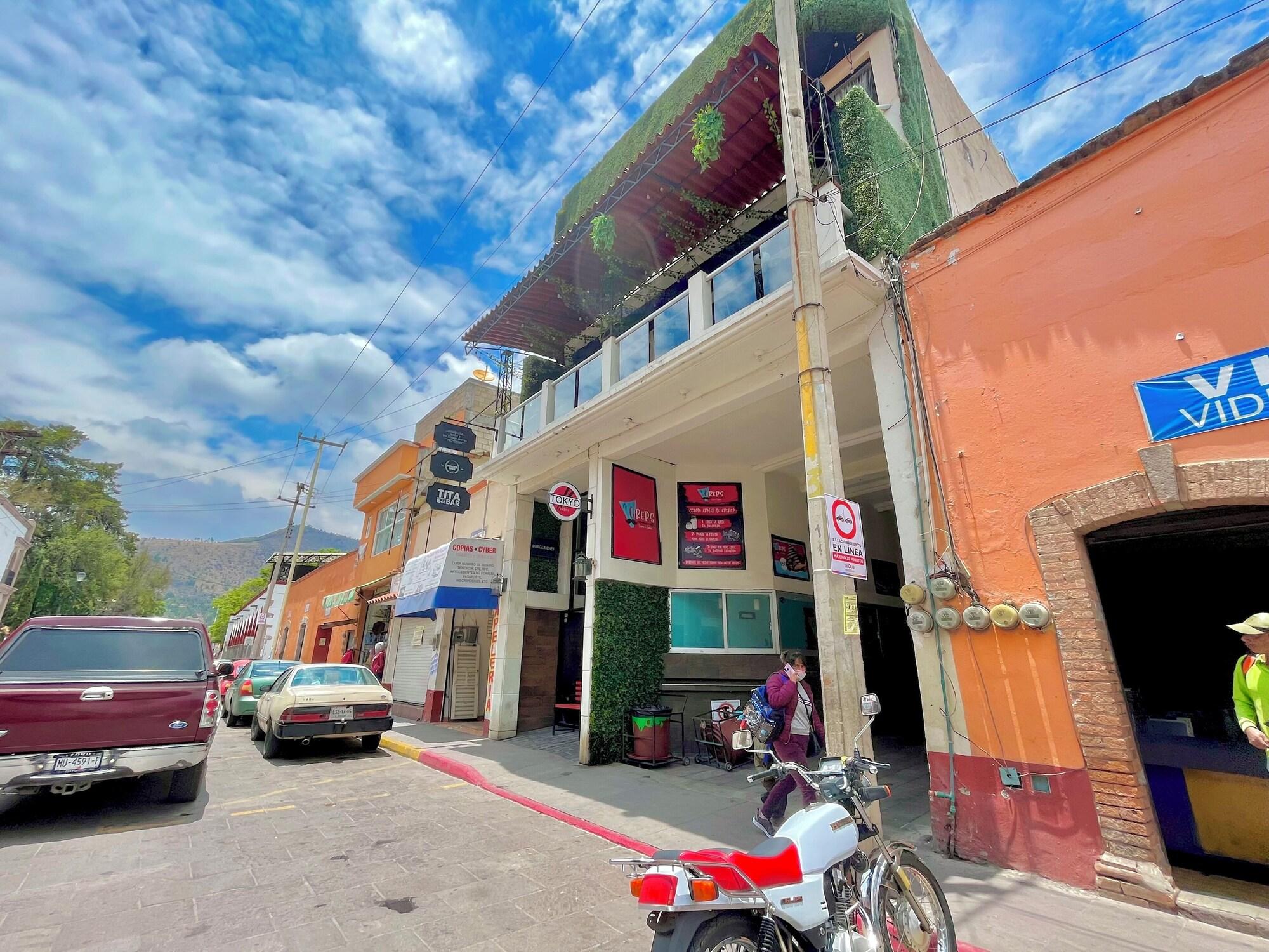 Vista Exterior Hotel Mesón Velasco