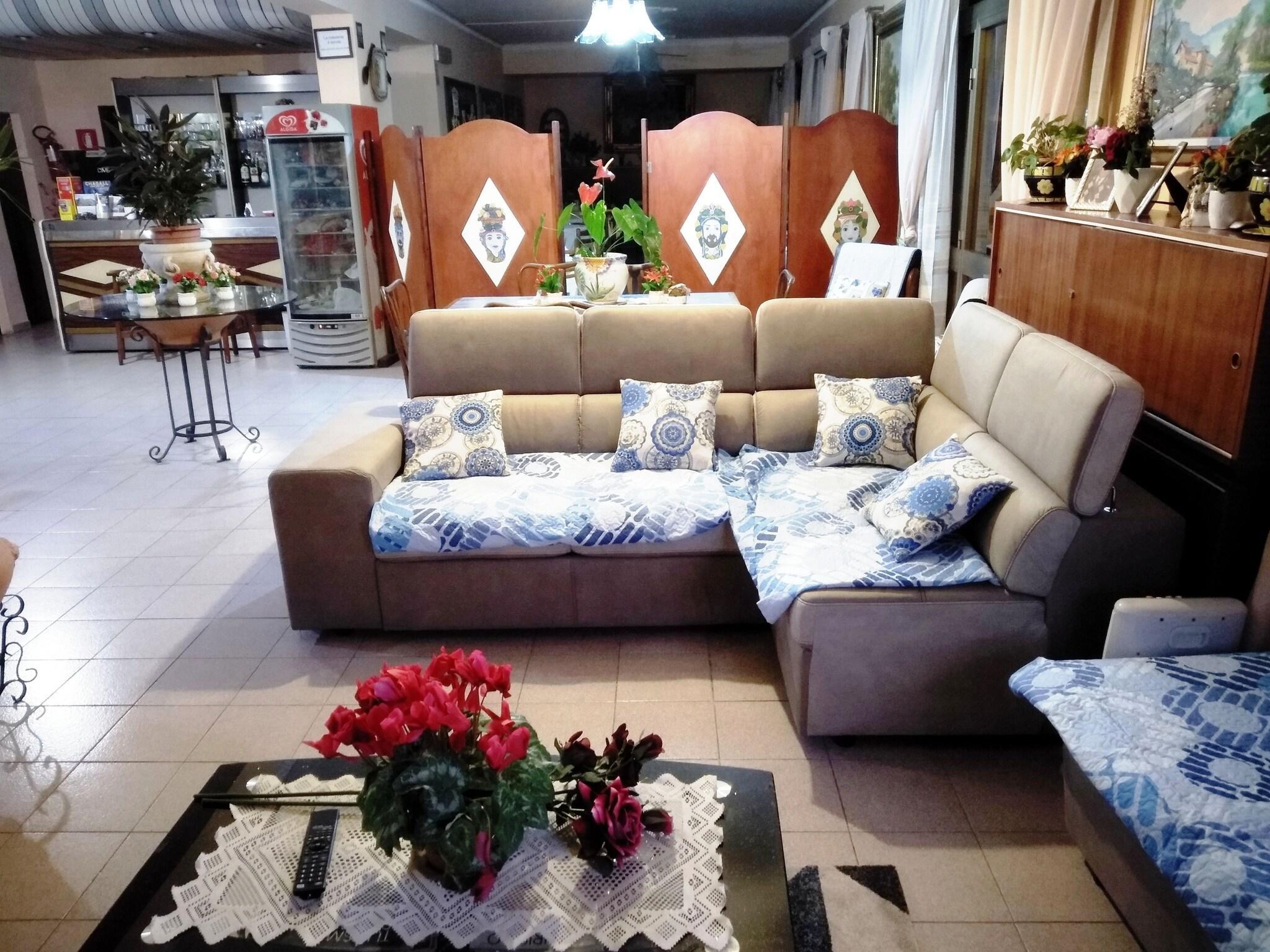 Vista Lobby Hotel Eliseo