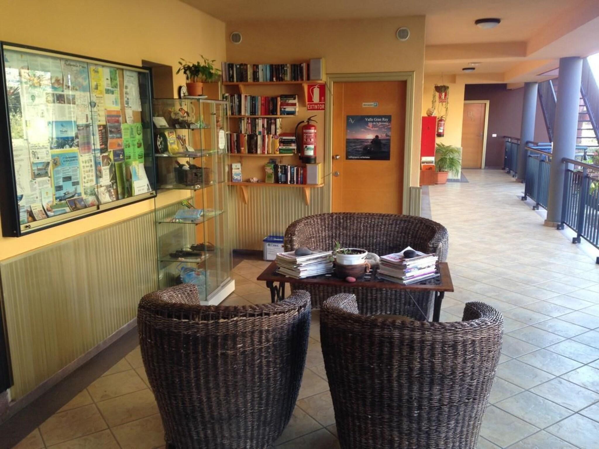 Vista Lobby Apartamentos Chijeré Faro del Inglés