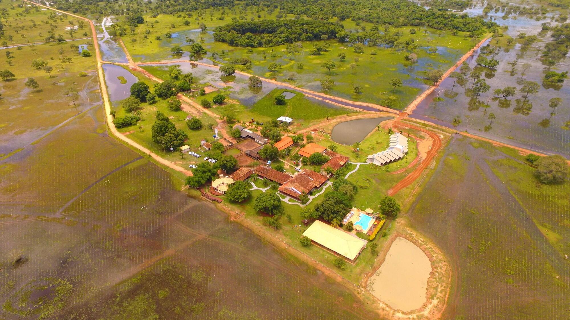 Vista Exterior Pousada Piuval