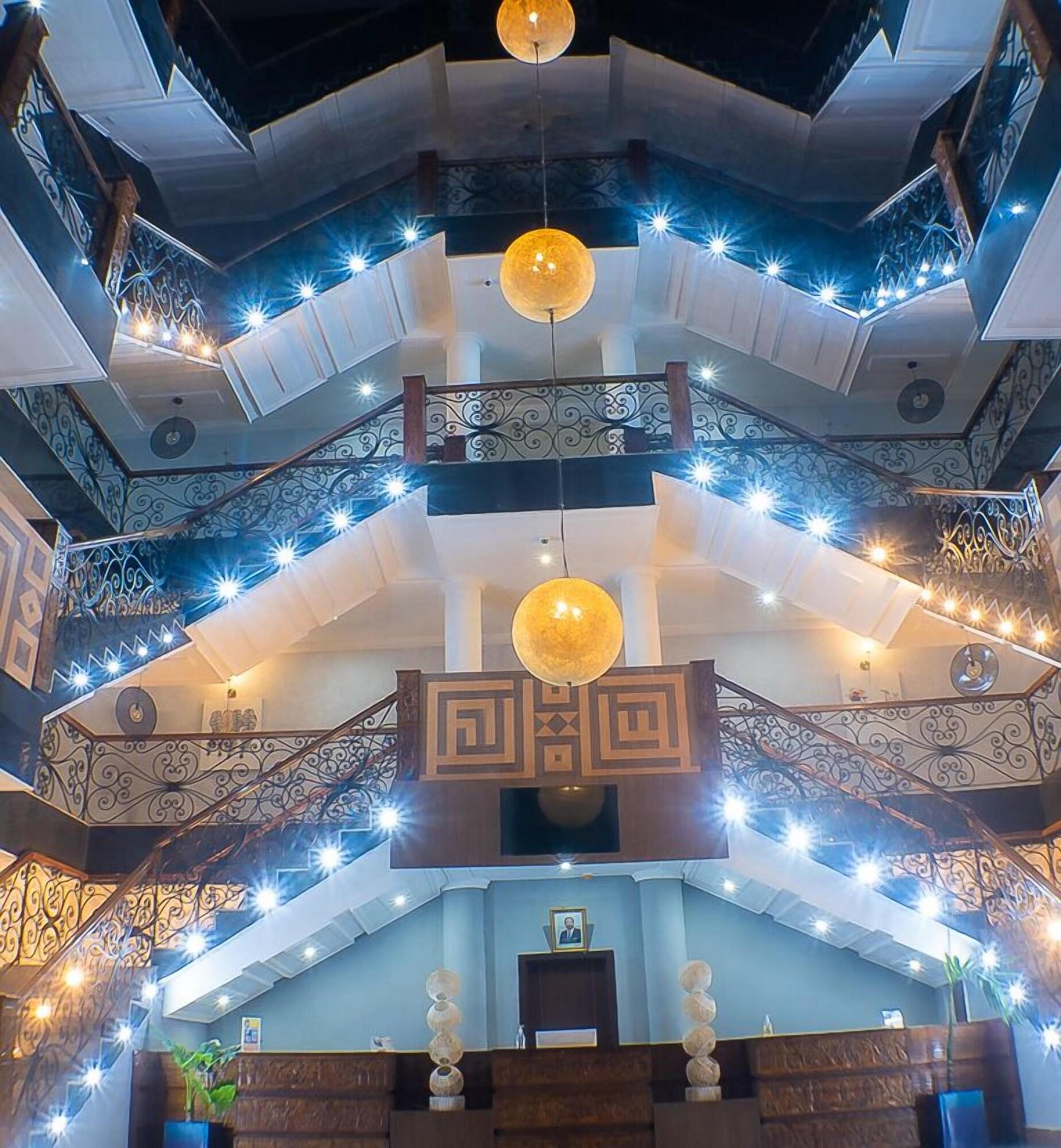 Vista Lobby Marcsons Hotels and Resorts