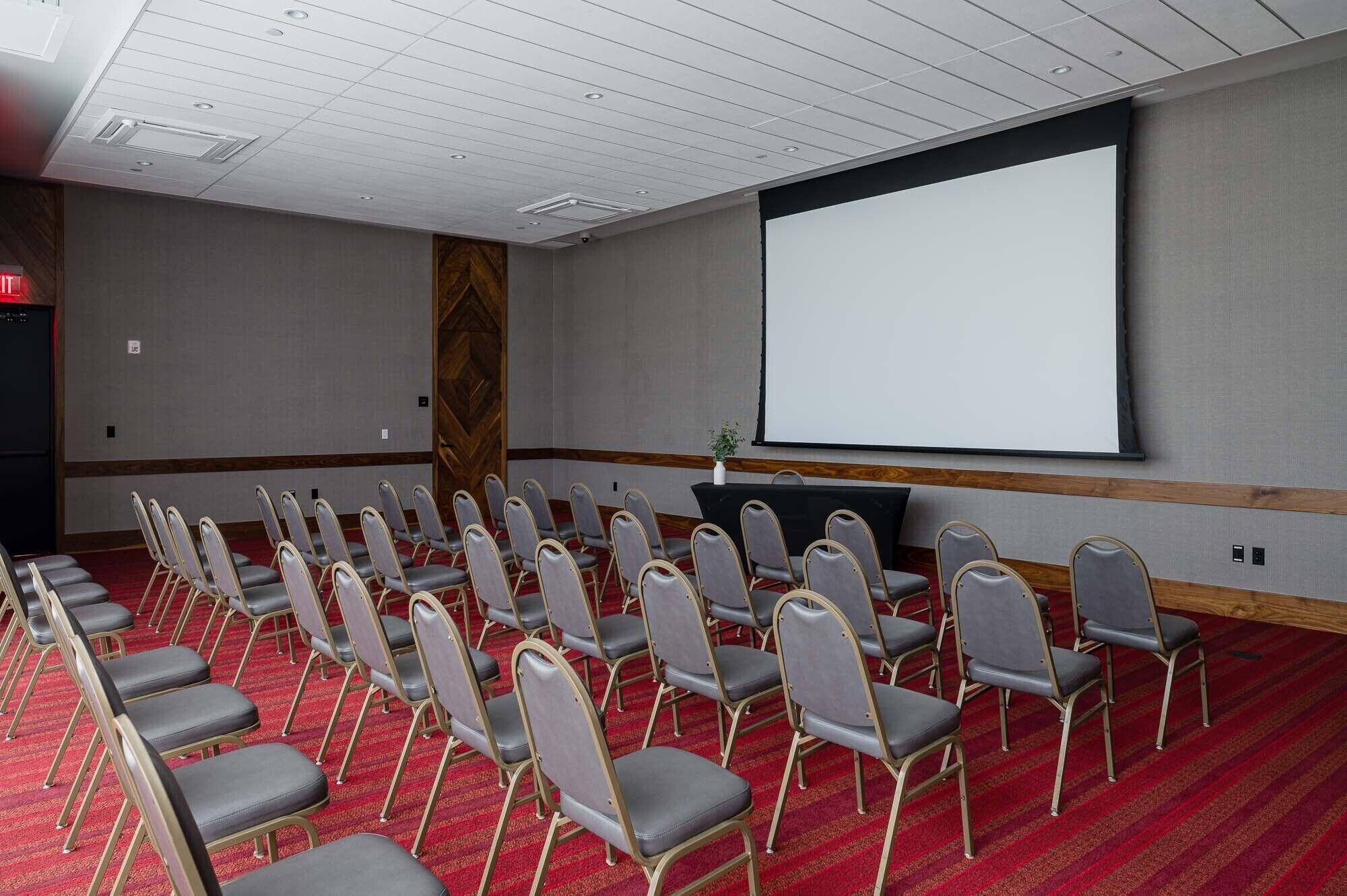 Sala de Reuniones Cambria Hotel Boston Somerville