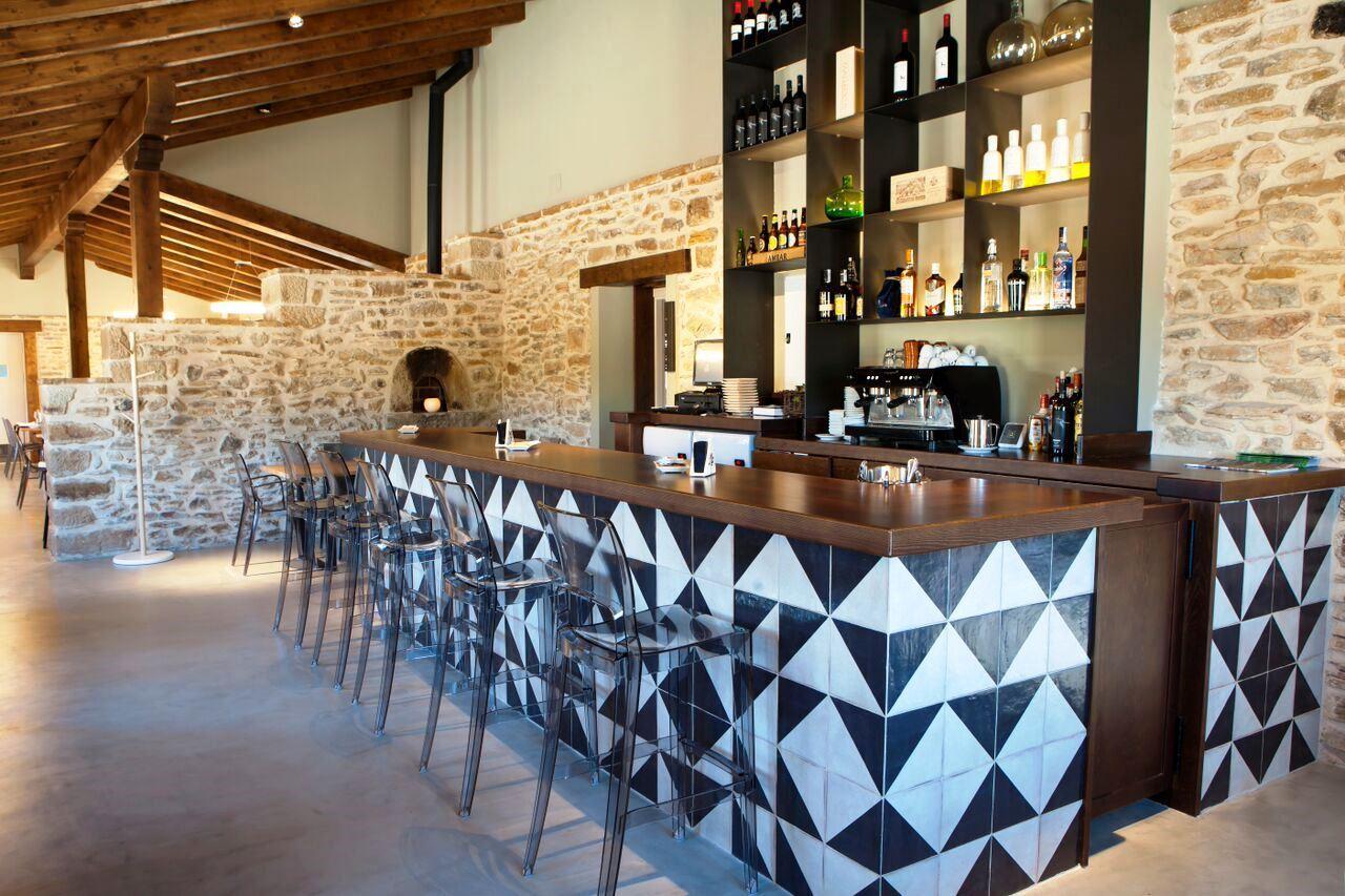 Bar/Salón Masia Mas De Cebrian