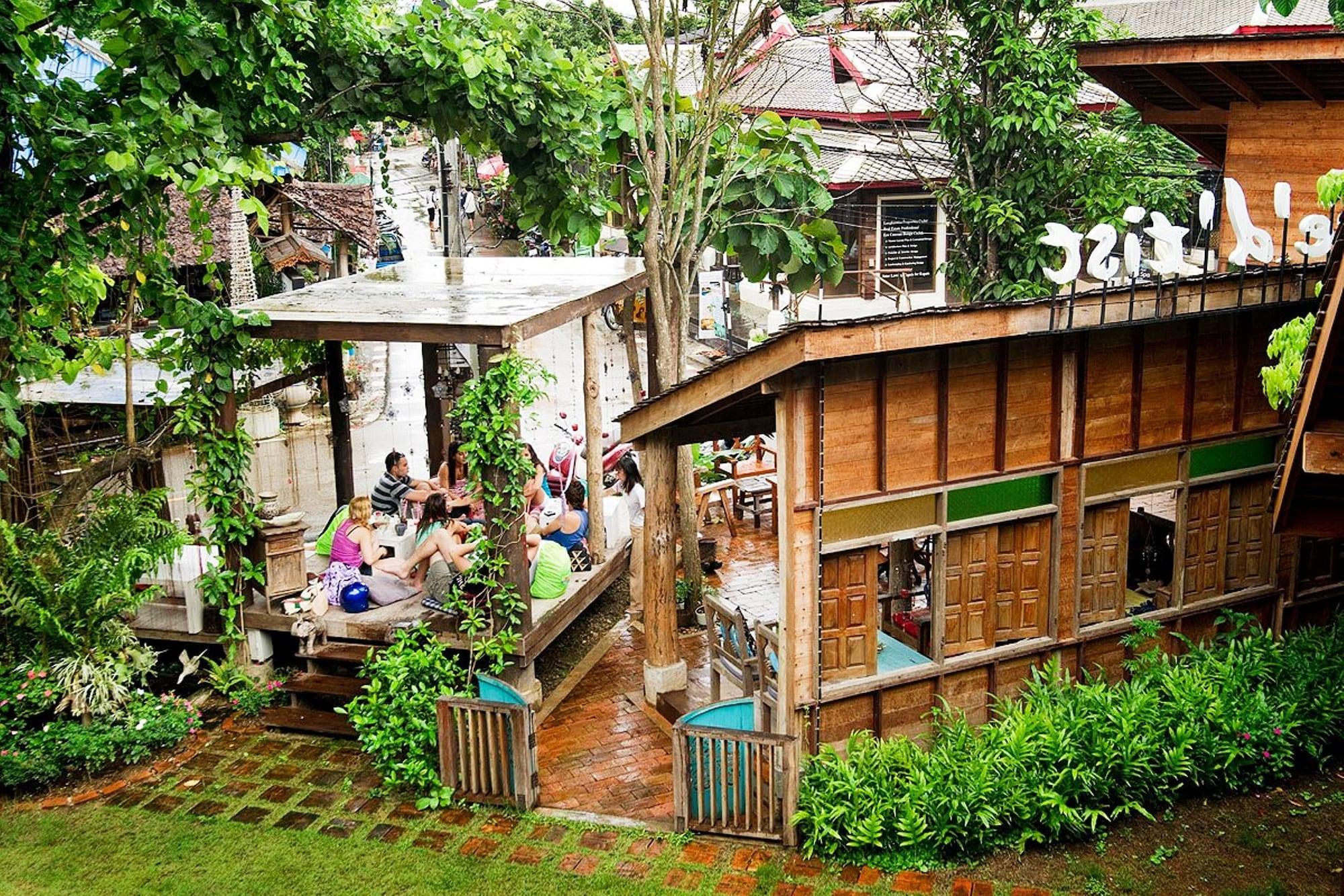 Bar/Salón Hotel Des Artists Rose of Pai