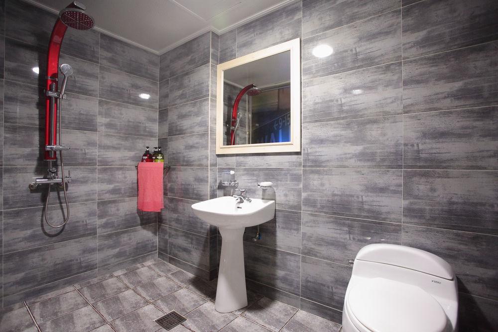 Equipamiento de Habitación 9st Traveltel