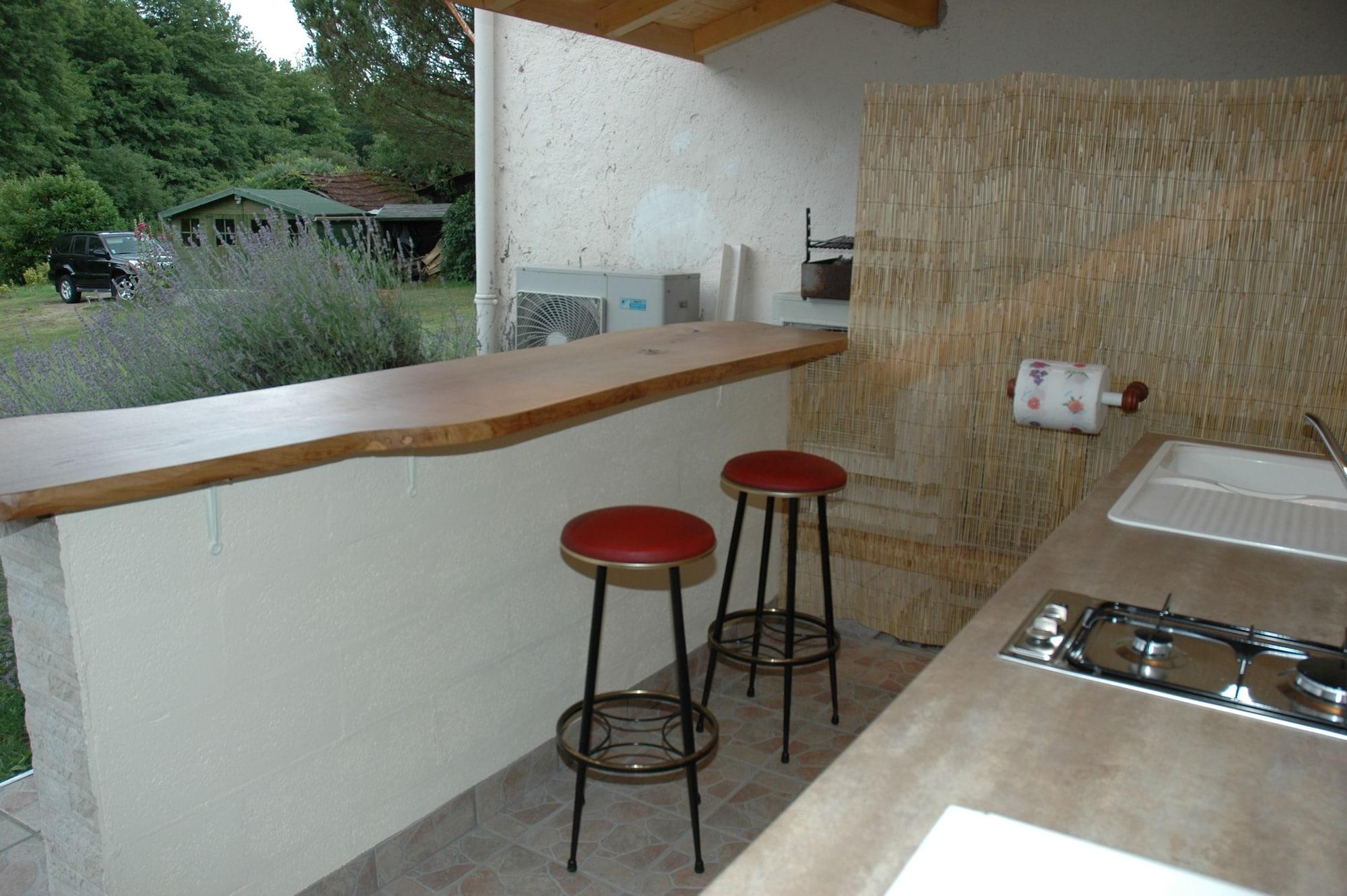 Bar/Salón La Palombiere